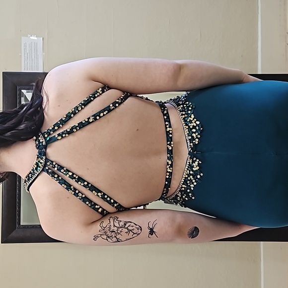 Size 8 emerald green rhinestone jersey prom dress Camille La Vie NWT - Picture 9 of 17